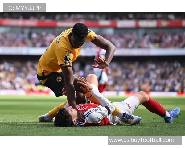 阿森纳本赛季纪律性显著提升14轮仅18黄牌无红牌对比上赛季表现大幅改善